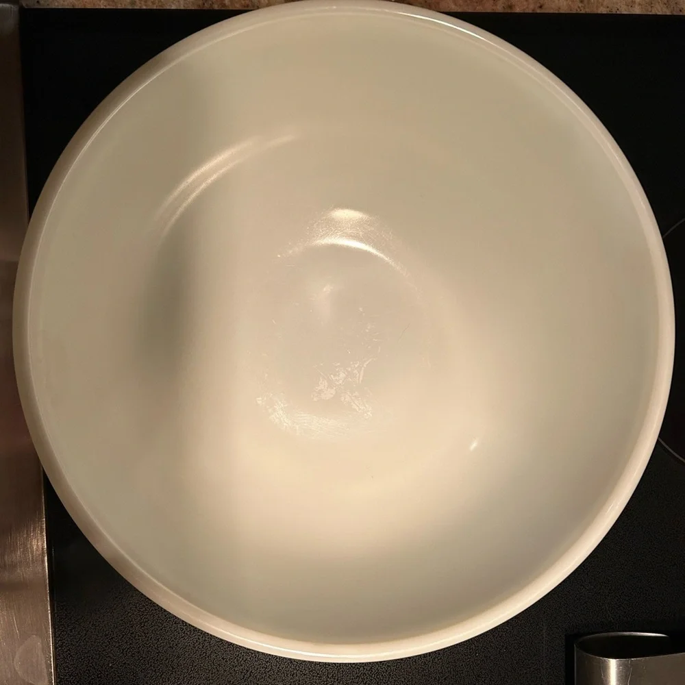 Pyrex TRADEMARK Yellow #404 “Primary Colors” Vintage Mixing Bowl 4 Qt Opal Glass